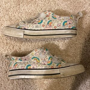Converse Allstars kids sz 8 Velcro converse